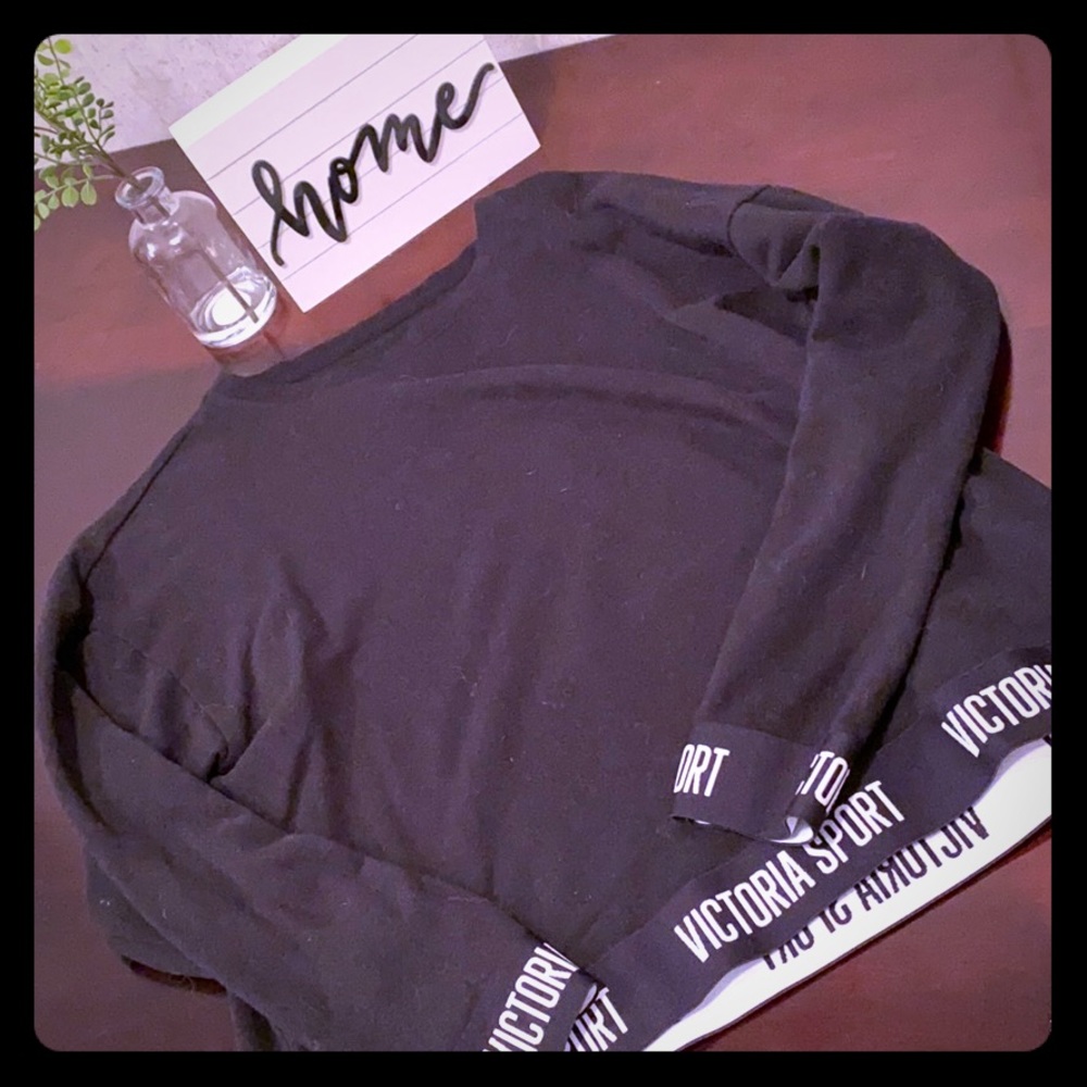 Women’s Victoria’s Secret Long Sleeve Pull Over